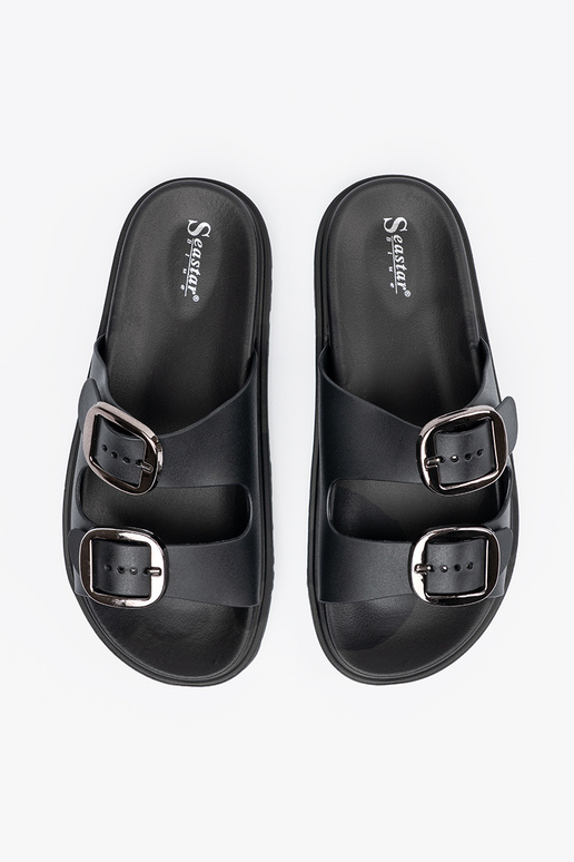 Schwarze Pantoletten mit silbernen... Schwarze Pantoletten mit silbernen...