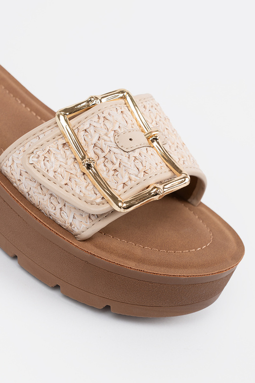 Pantoletten mit goldener Schnalle Pantoletten mit goldener Schnalle