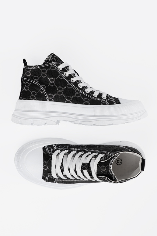 Schwarze Schuhe mit Schnürsenkeln und...