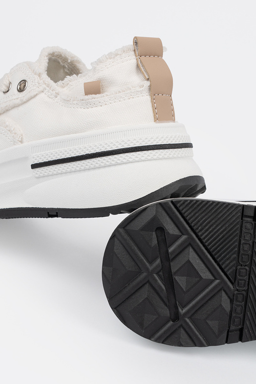 Weiße Damen Schuhe mit Plattform Weiße Damen Schuhe mit Plattform