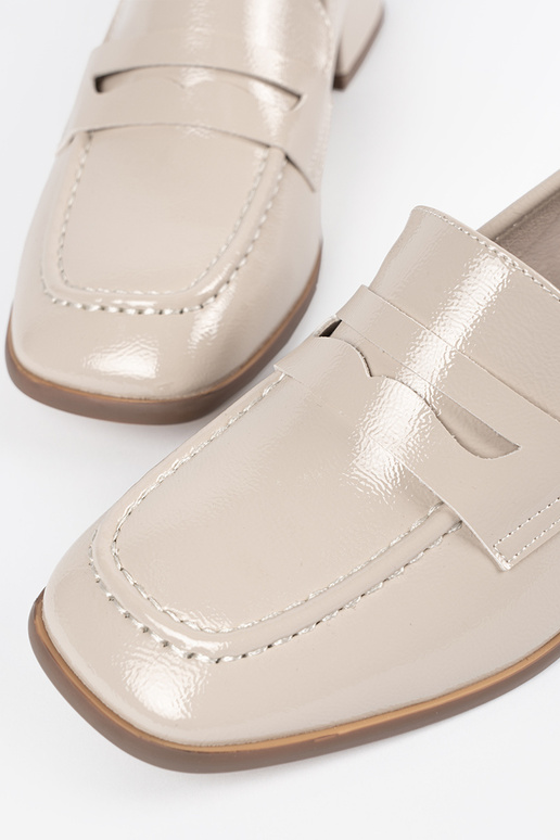 Helle sandfarbene Damen Schuhe im... Helle sandfarbene Damen Schuhe im...