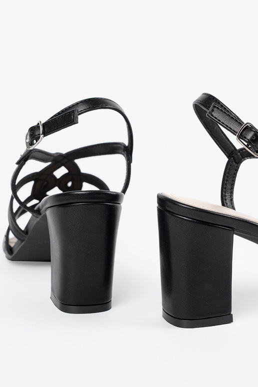 Schwarze Damen Sandalen mit High Heels Schwarze Damen Sandalen mit High Heels