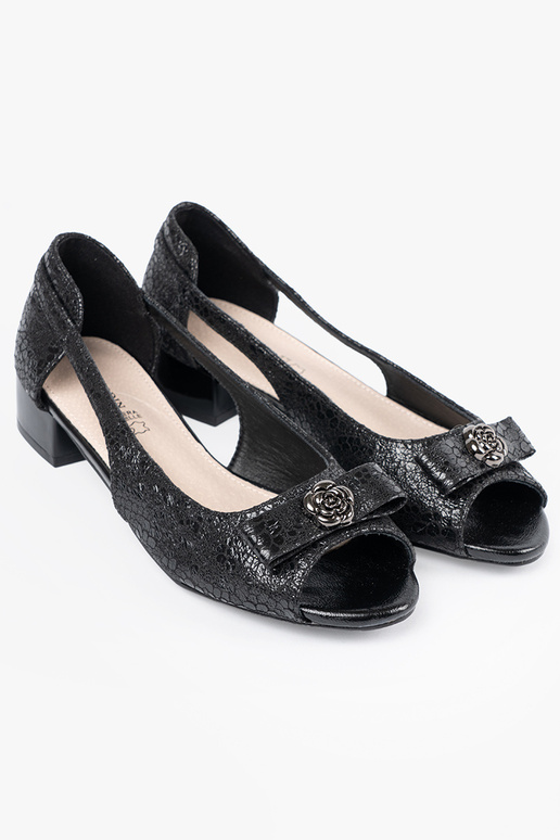 Peeptoes mit Riemen in schwarz