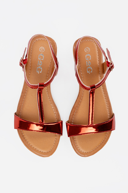 Rote Damen Sandalen auf flachem Fußbett Rote Damen Sandalen auf flachem Fußbett