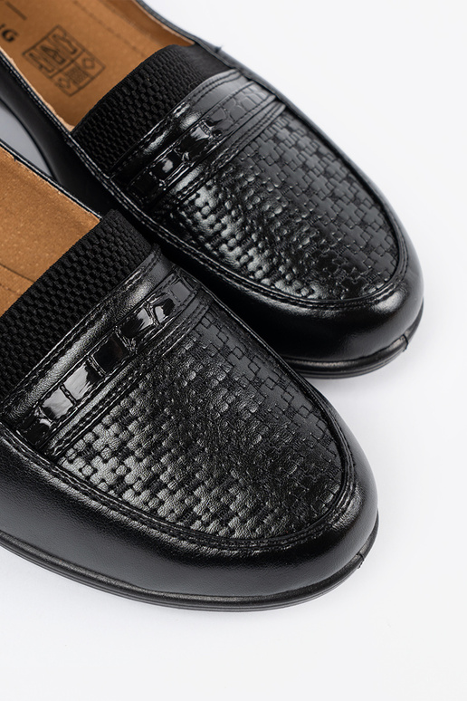 Schwarze klassische Slipper mit... Schwarze klassische Slipper mit...