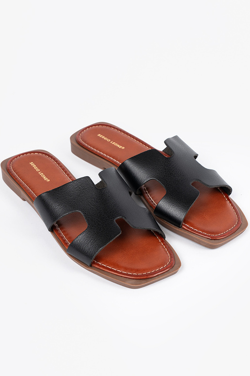 Schwarze Hausschuhe mit quadrater Spitze Schwarze Hausschuhe mit quadrater Spitze