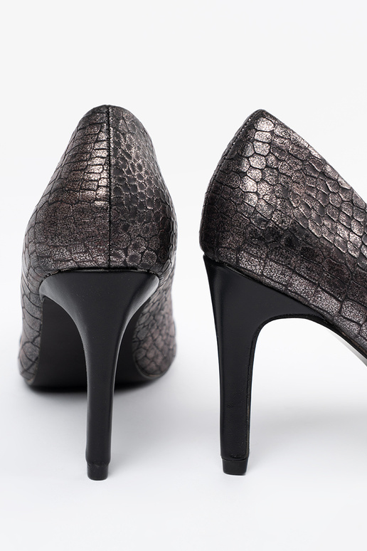 Schwarze Schuhe mit Schlangenprint