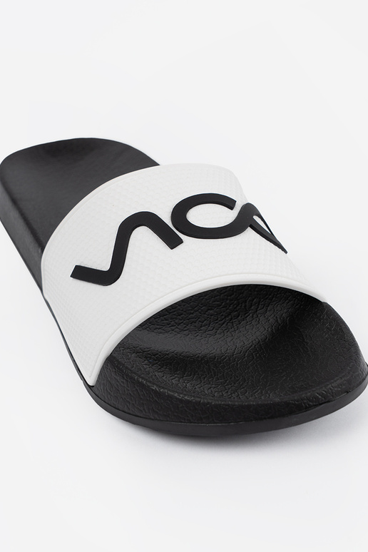 INeiß-schZuarze Farbe Hausschuhe mit einer Notiz