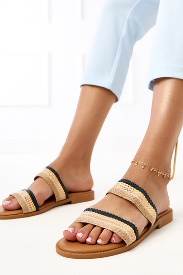 Schwarze Damenschuhe mit...