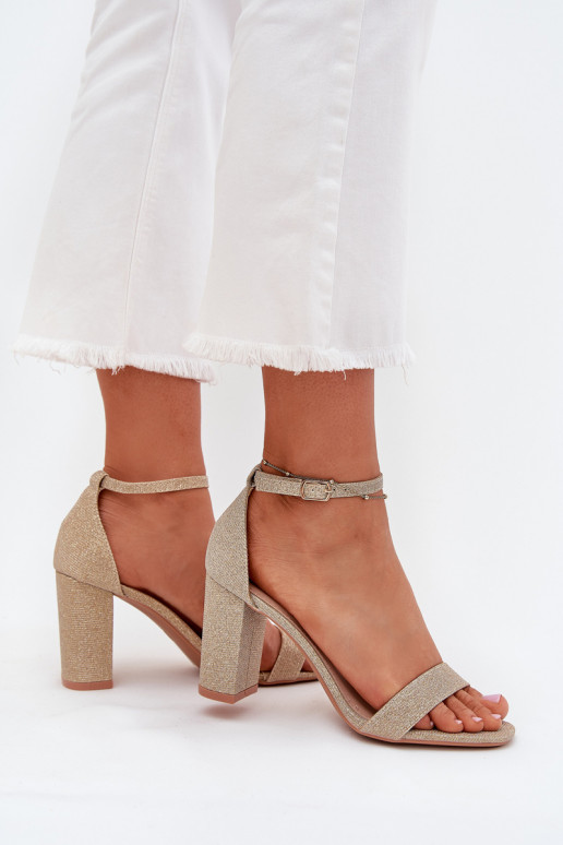 mit Glanz Damen-Sandalen mit hohen Absätzen goldene Farbe Kavina