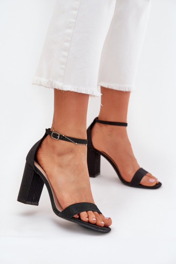 Schwarze glänzende Damen-High Heels Sandalen Kavina
