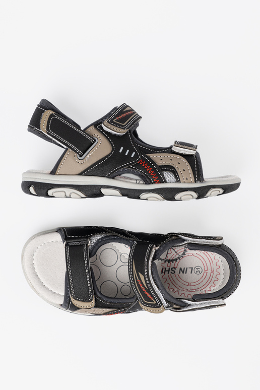 schZuarze Farbe Sandalen jungenhaft