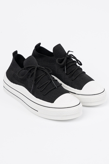 Ein überzeugendes Stilvollll Schuhe schZuarze Farbe z ozdobnym Schnürsenkelm