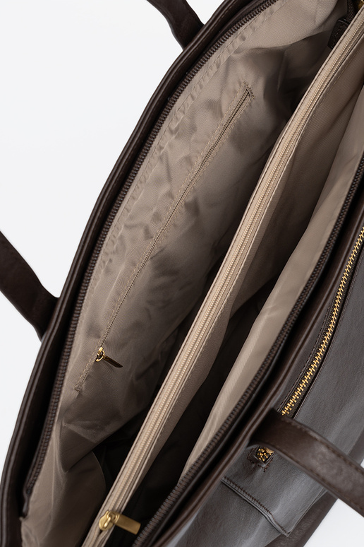 Dunkelbraun Handtasche ze goldenmi elementami Dunkelbraun Handtasche ze goldenmi elementami