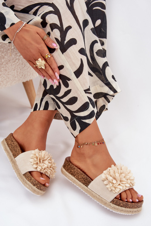 Damenhausschuhe mit einer Plattform Mit Dekorationeni mit floralen Motivenkami Beige Tessara