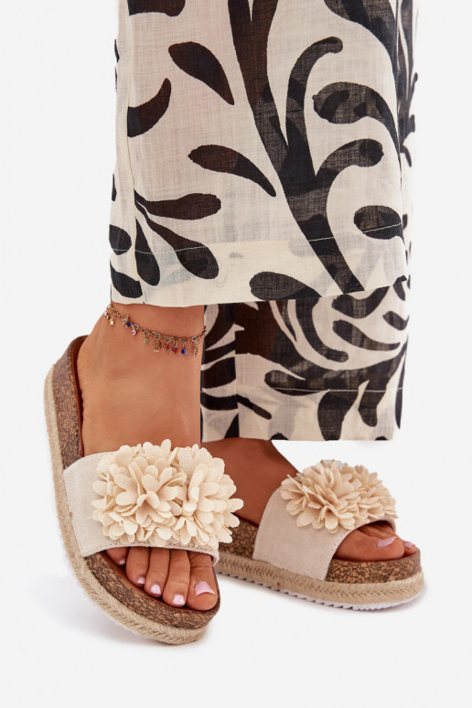 Damenhausschuhe mit einer Plattform Mit Dekorationeni mit floralen Motivenkami Beige Tessara