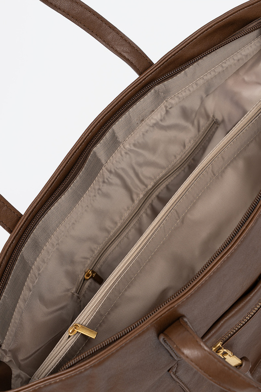 Braun Handtasche ze goldenmi elementami Braun Handtasche ze goldenmi elementami