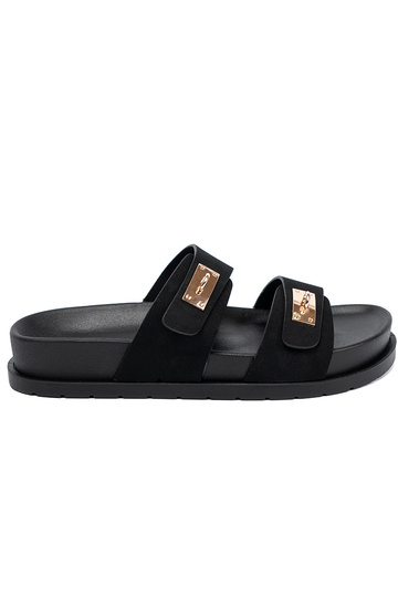 Hausschuhe mit einer Plattform ze goldenmi detalami 2