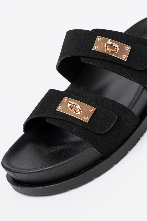 Hausschuhe mit einer Plattform ze goldenmi detalami