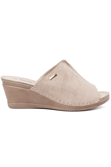 Beige Frauen Hausschuhe mit einer Plattform 2