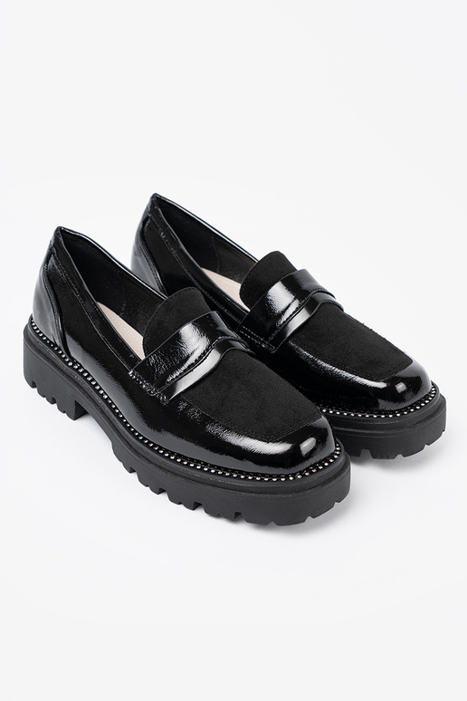 mit Lackeffekt Mokassins mit Nieten