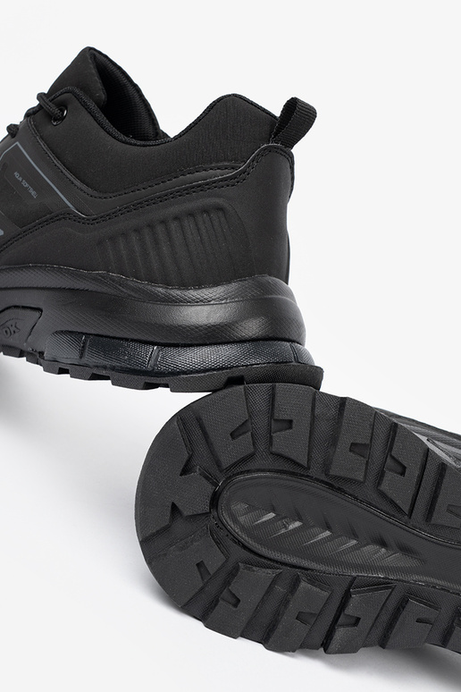 Sportlicher Stil obuZuie schZuarze Farbe DK z technologią Aqua Soft Shell