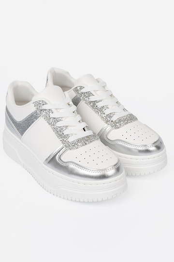 INeiß Silber Sneakers Stilvollllschuhe z połyskującymi detalami