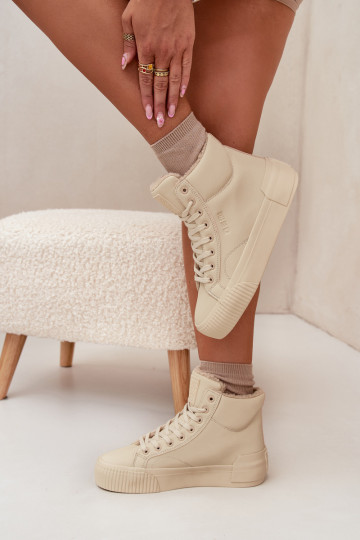 Warm gefütterte Freizeitschuhe mit Plattform Big Star OO274795 in Sandfarbe