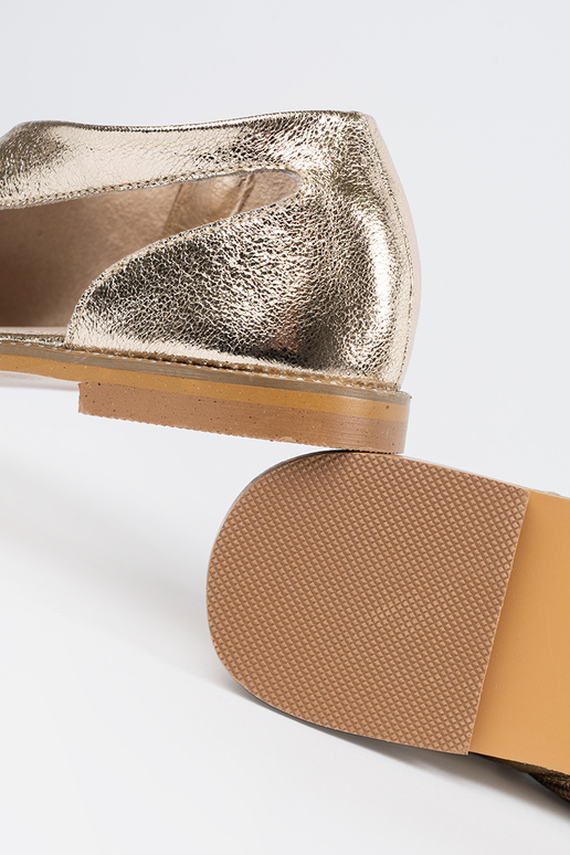 goldene Farbe Sandalen Frauen z Zuycięciami