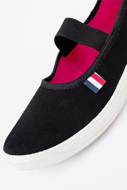 schZuarze Farbe Schuhe z flexibelm paskiem  schZuarze Farbe Schuhe z flexibelm paskiem