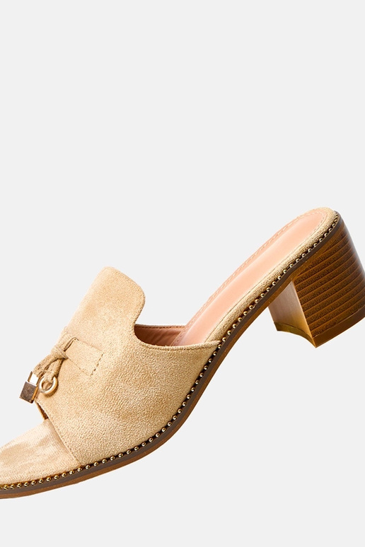 Sandfarbene Pantoletten mit...