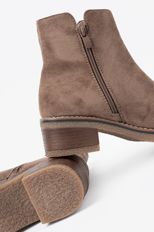 Klassisches Stilvollll dunkelBeige Schuhe auf einem stabilen Absatz