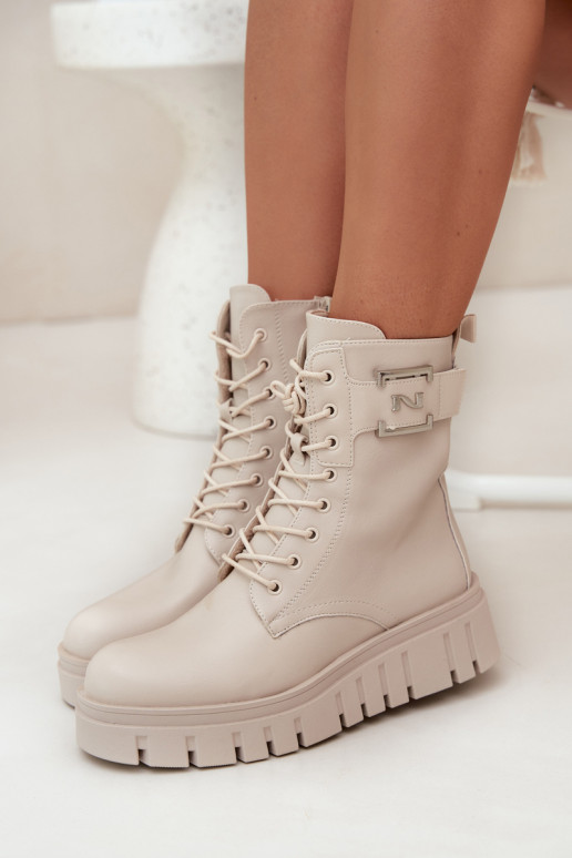 Damenstiefel mit einer Plattform Mit Dekorationen Detalem sich Zuarm laufen elfenbeinfarbe Lyrana