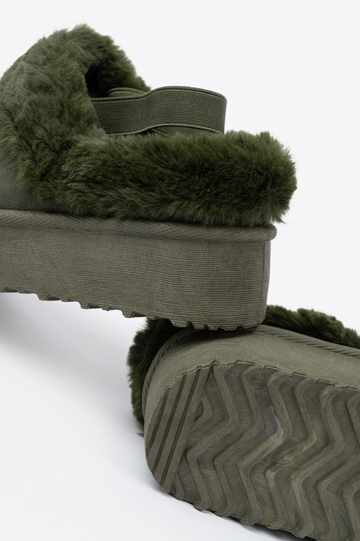 Khaki-Farbe-Farbe Schuhe a'la Schneestiefel mit Pelzmantel