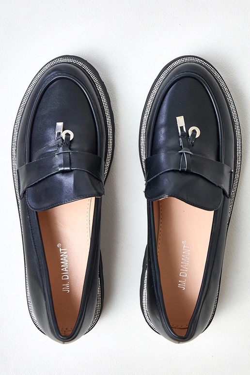 Schwarze Mokassins mit Verzierung und...