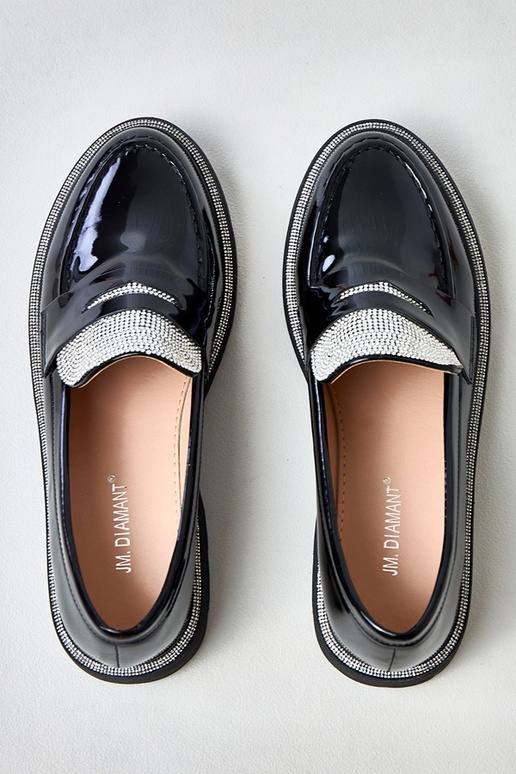 Schwarze Lackmokassins verziert mit...