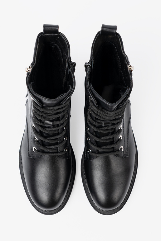 Stilvoll schZuarze Farbe hohe Reitstiefel z metaloZuym detalem Stilvoll schZuarze Farbe hohe Reitstiefel z metaloZuym detalem