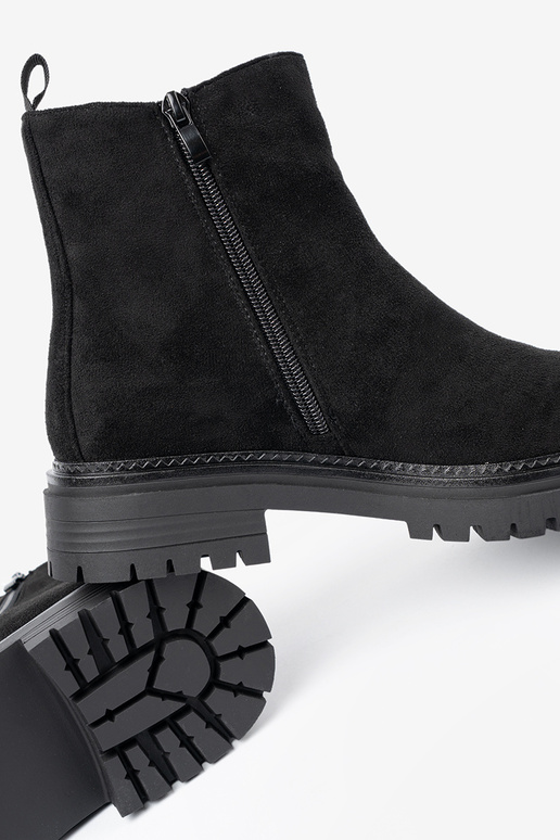 Klassisches Stilvollll schZuarze Farbe Schuhe auf einer dicken Sohle