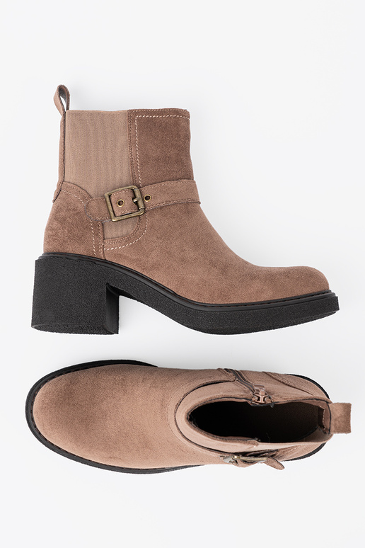 Stilvoll Beige Schuhe auf einem stabilen Absatz