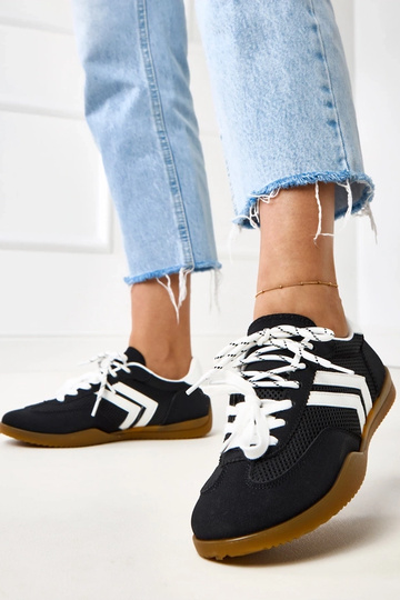 Schwarze Volleyball-Sneaker... 2