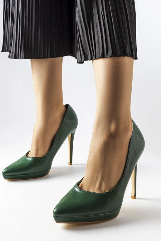 Dunkelgrüne klassische High Heels...