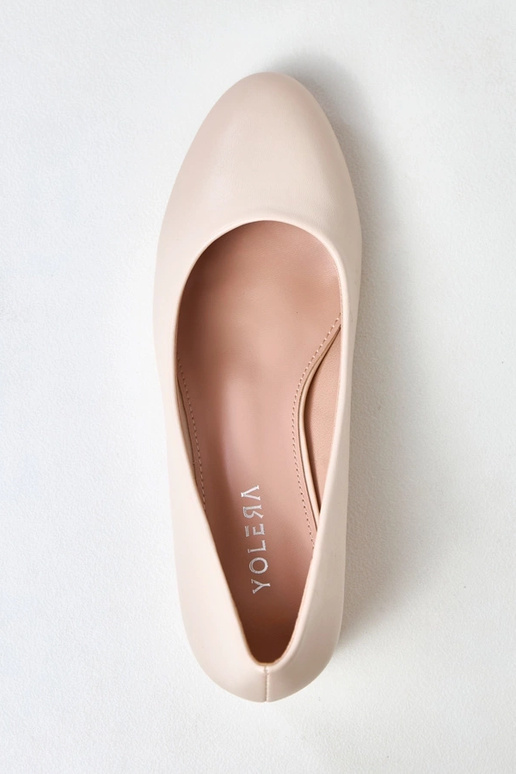 Sandfarbene flache Schuhe Polili