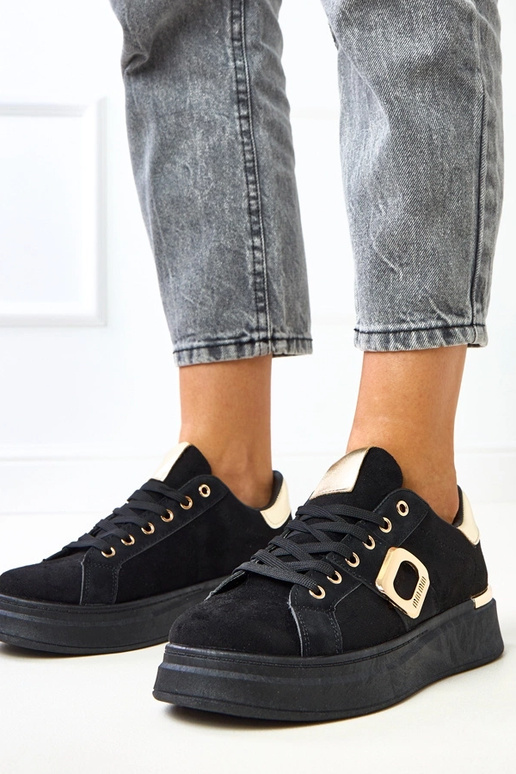 Schwarze Sneakers mit Plattform und... Schwarze Sneakers mit Plattform und...