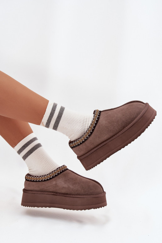 Niedrig aus INildleder Schneestiefel FemininHaftem mit einer Plattform Vinceza 97960 braune Farbe Niedrig aus INildleder Schneestiefel FemininHaftem mit einer Plattform Vinceza 97960 braune Farbe