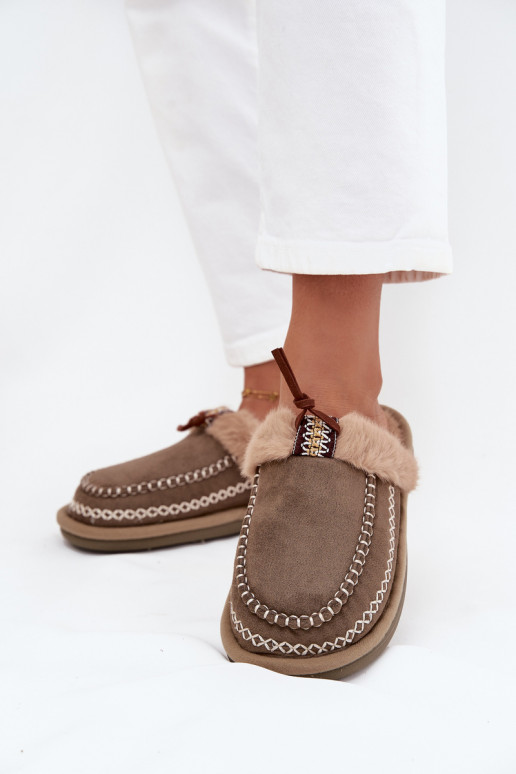 Hausschuhe Feminin mit Pelzmantel I Haftem grüne Farbe Perivelle