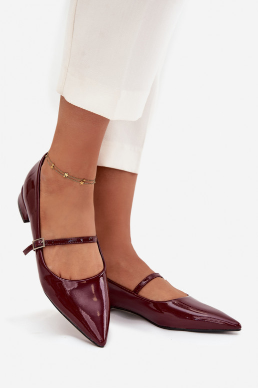 Lackierte Ballerinas Ermöglicht Subtilm Obcasie mit Riemen Burgund Isvella Lackierte Ballerinas Ermöglicht Subtilm Obcasie mit Riemen Burgund Isvella