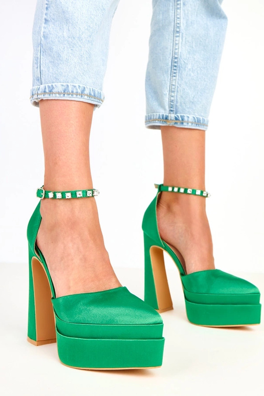 Tolani grüne High Heels auf Plateau...