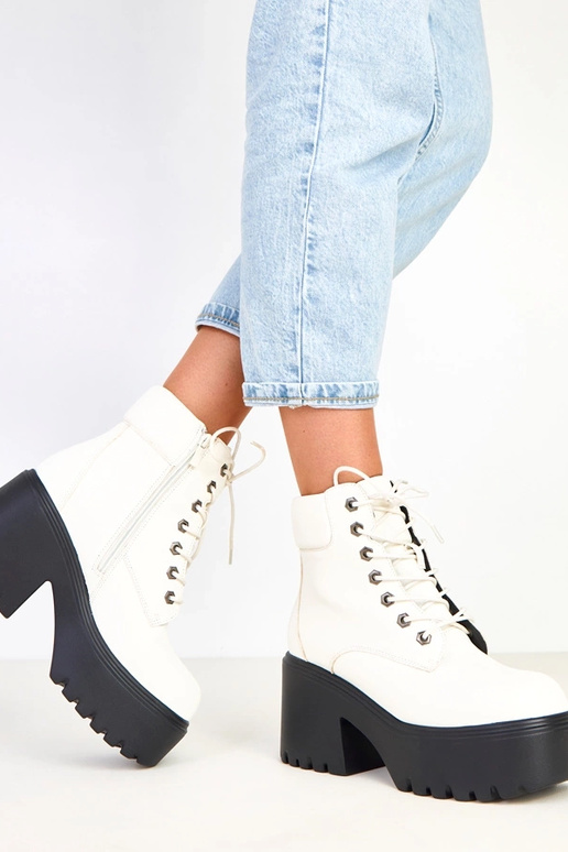 Janja weiße Stiefeletten auf massivem...