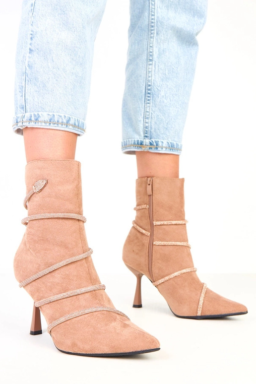 Nethe sandfarbene Stiefeletten auf... Nethe sandfarbene Stiefeletten auf...