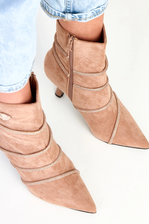 Nethe sandfarbene Stiefeletten auf... Nethe sandfarbene Stiefeletten auf...